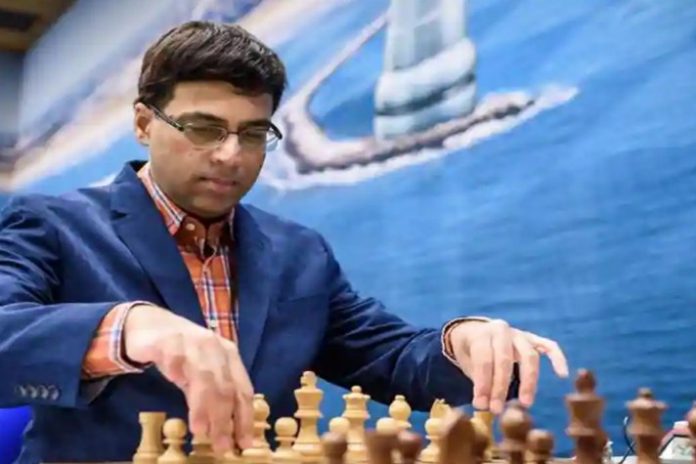 chess: For all the Chess romantics: Viswanathan Anand released his book  'Mind Masters' on Friday - The Economic Times