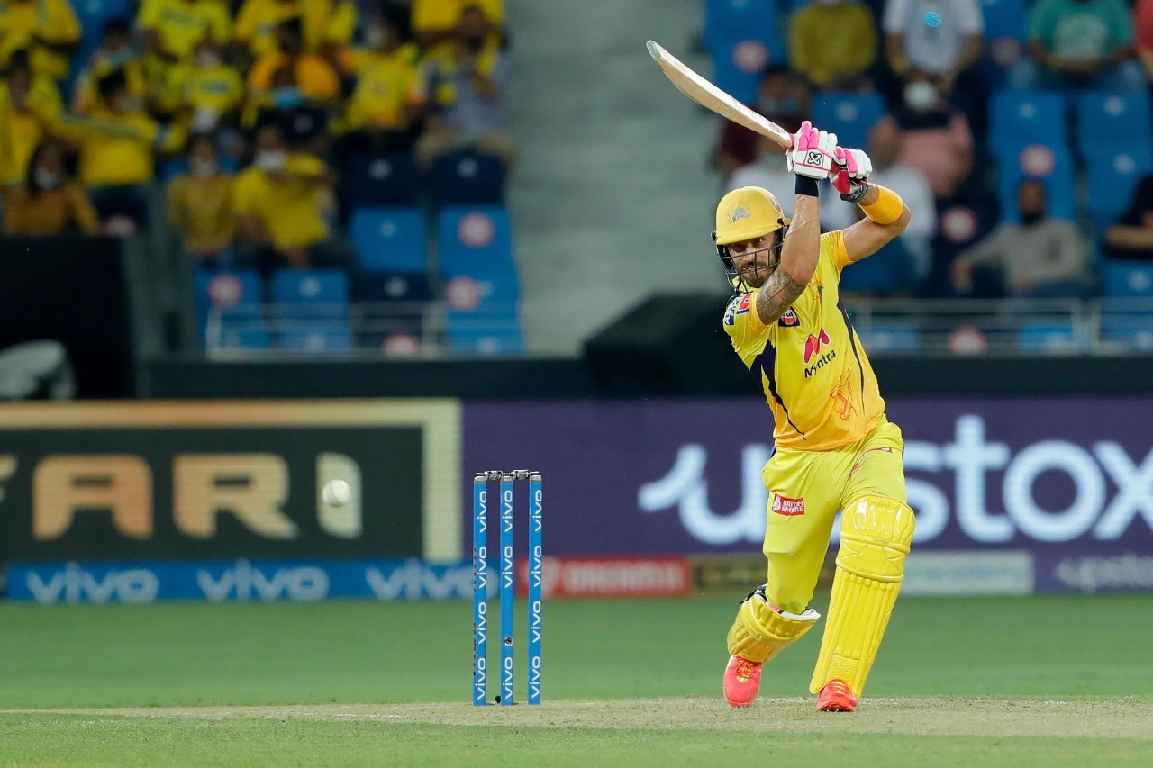CSK vs KKR Finals: Dad’s army senior Lieutenant Faf du Plessis puts up a SUPER-SHOW in finals. He also completed 600+ runs in IPL 2021.