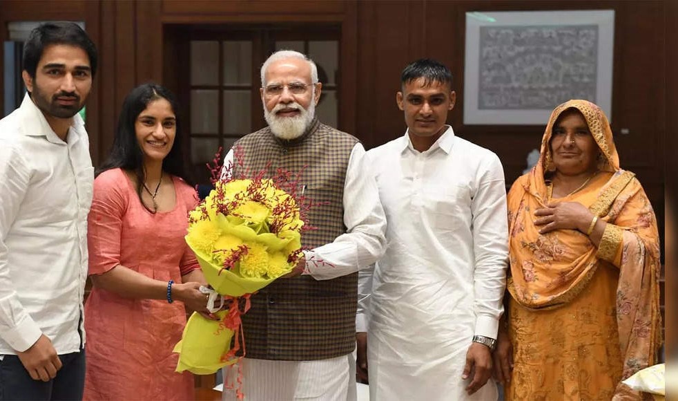 Vinesh Phogat & family meets PM Modi, says 'genuinelly touched'