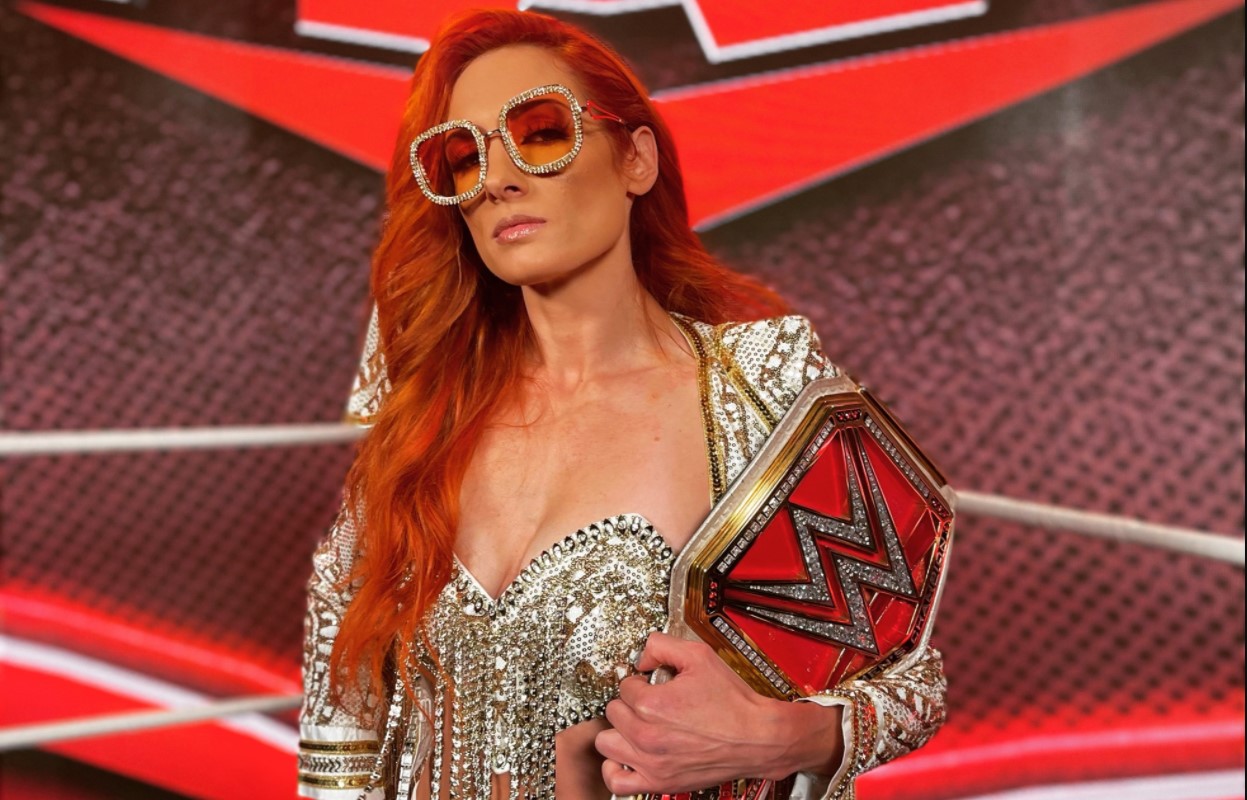 Becky Lynch Warns Fans On Scammers Posing Online As Wwe Superstars 2 Becky Lynch Warns Fans On Scammers Posing Online As WWE Superstars 1