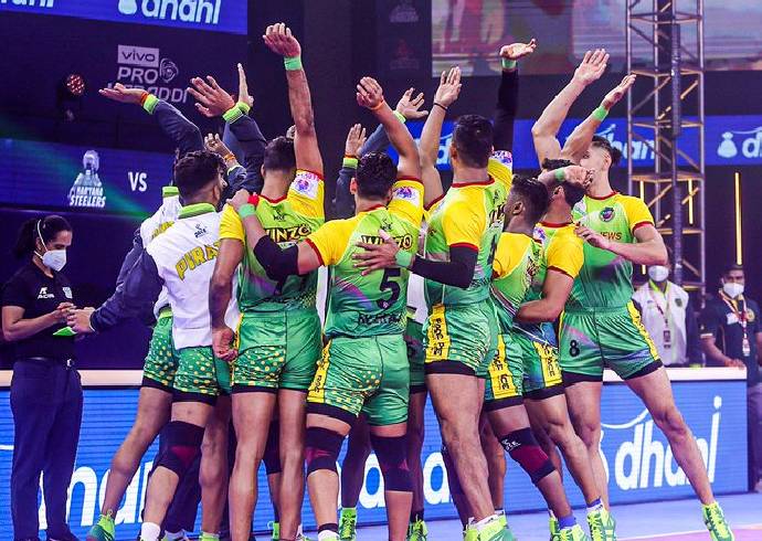 Patna Pirates beat Puneri Paltan Highlights: Three-time champions make comeback in some style, thrash Paltan by 12 points