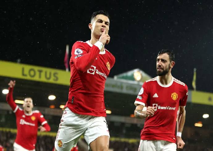 Premier League: Manchester United up to sixth after 3-1 win over Burnley