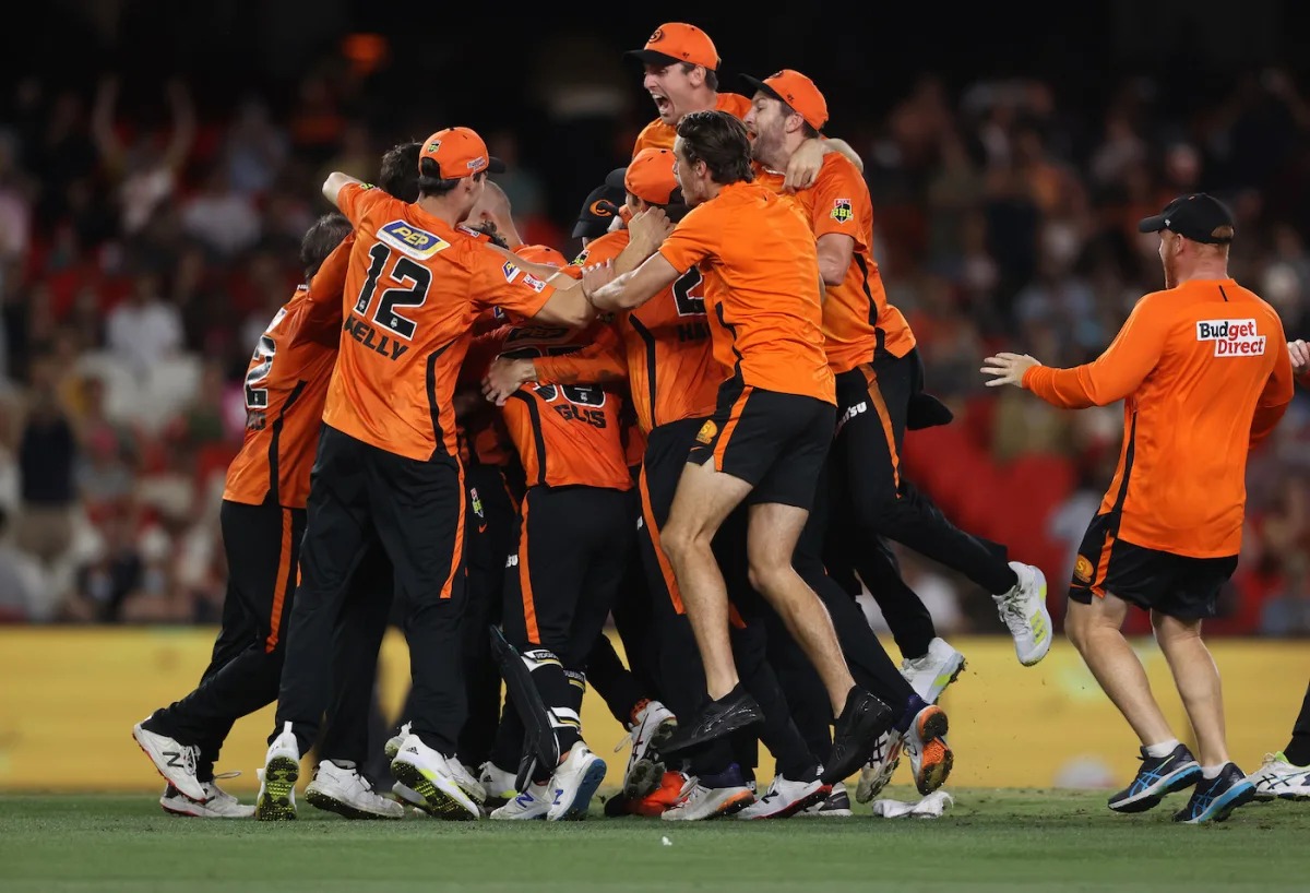BBL FINAL- SCO beat SIX: Perth Scorchers crowned CHAMPIONS, won by 79 runs against Sydney Sixers to win Big Bash League