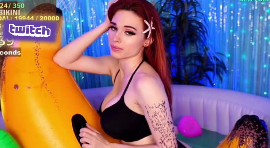 Amouranth Full Titty Reveal