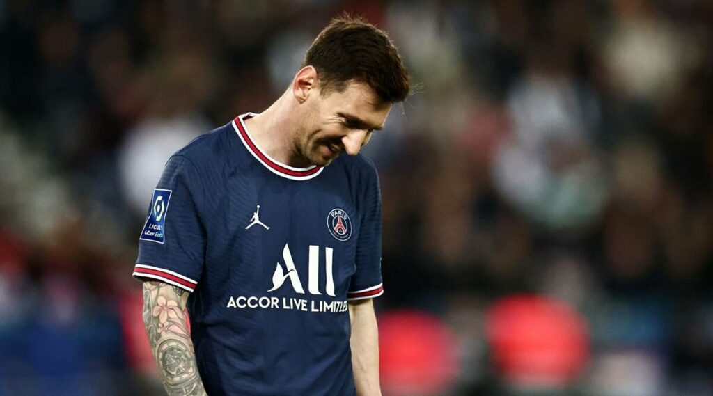 Lionel Messi: Paris Saint-Germain confirm that Lionel Messi has tested negative for COVID