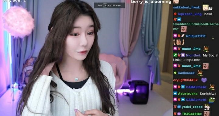 Berry0314’s silent dance leaves the Twitch confused