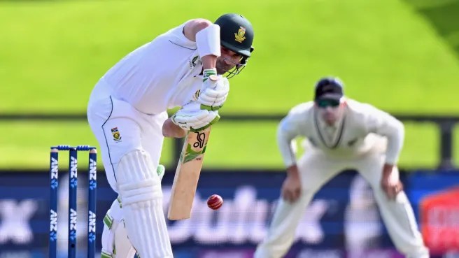 NZ vs SA LIVE Score: Dean Elgar batting strong for South Africa in 2nd Test