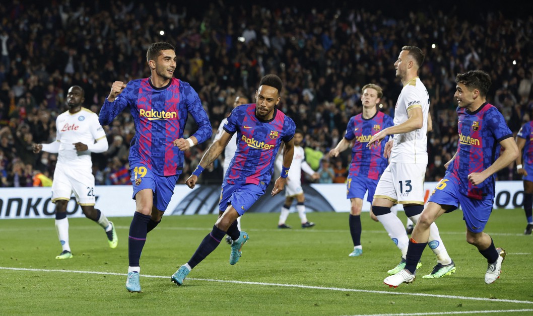 Barcelona 1-1 Napoli Highlights: Ferran Torres scores in the Europa League from the penalty spot to cancel out Napoli's early lead in the 1st Leg of the Round of 32