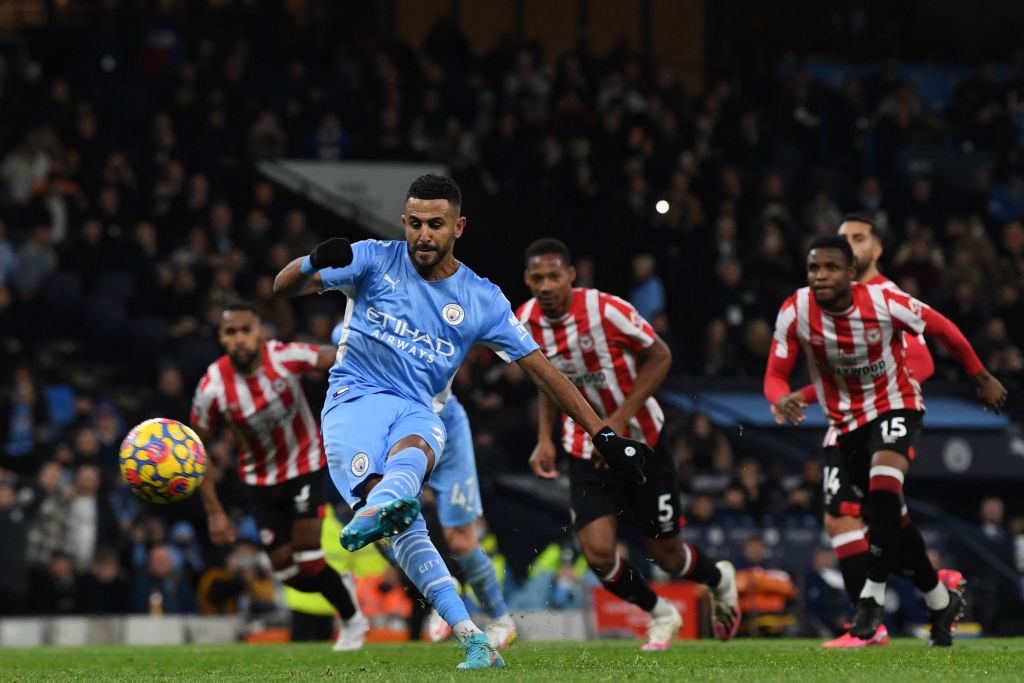 Manchester City beat Brentford: Leaders Manchester City comfortably defeated Brentford 2-0 with goals from Riyad Mahrez and Kevin De Bruyne