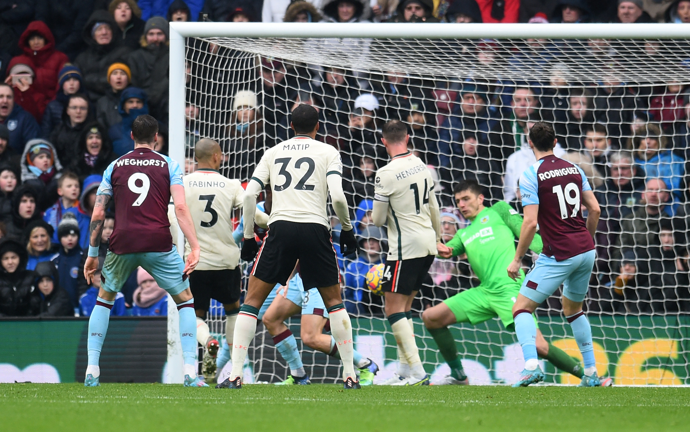 Burnley 0-1 Liverpool Highlights: Liverpool close the gap on Manchester City as they beat Burnley 1-0 courtesy of Fabinho's close-range strike