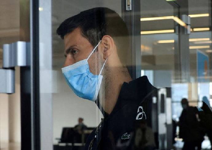 Report: Novak Djokovic is getting vaccinated after deportation