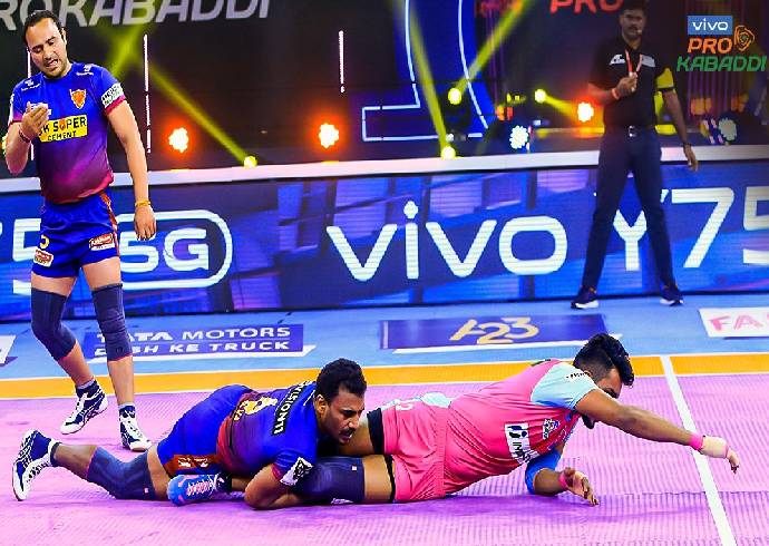 Jaipur Pink Panthers beat Dabang Delhi: Jaipur inch closer to playoffs as Delhi defence helps them to 36-30 win