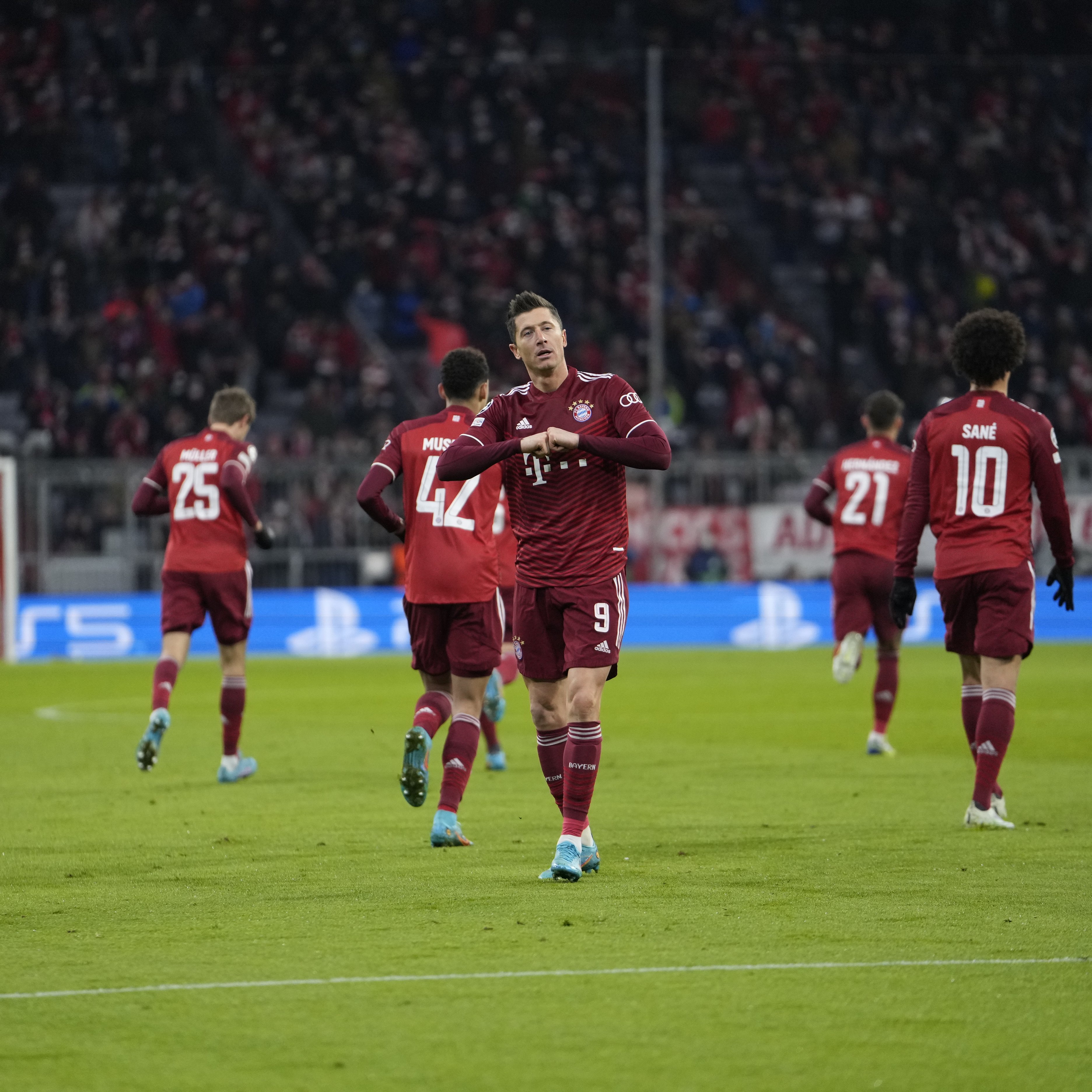 Bayern Munich vs Salzburg LIVE: Robert Lewandowski scores 11-minute hat-trick against RB Salzburg as Bayern lead the tie 5-1 in the 2nd Leg