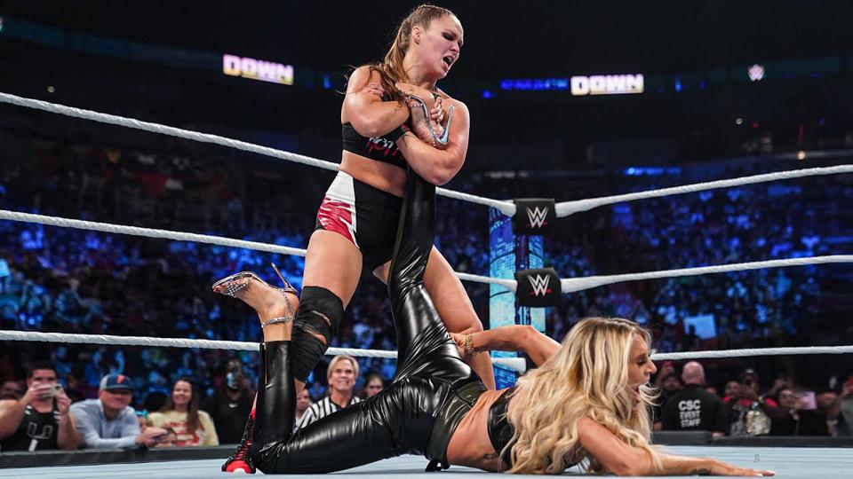 WWE UK Tour: Charlotte Flair vs Ronda Rousey