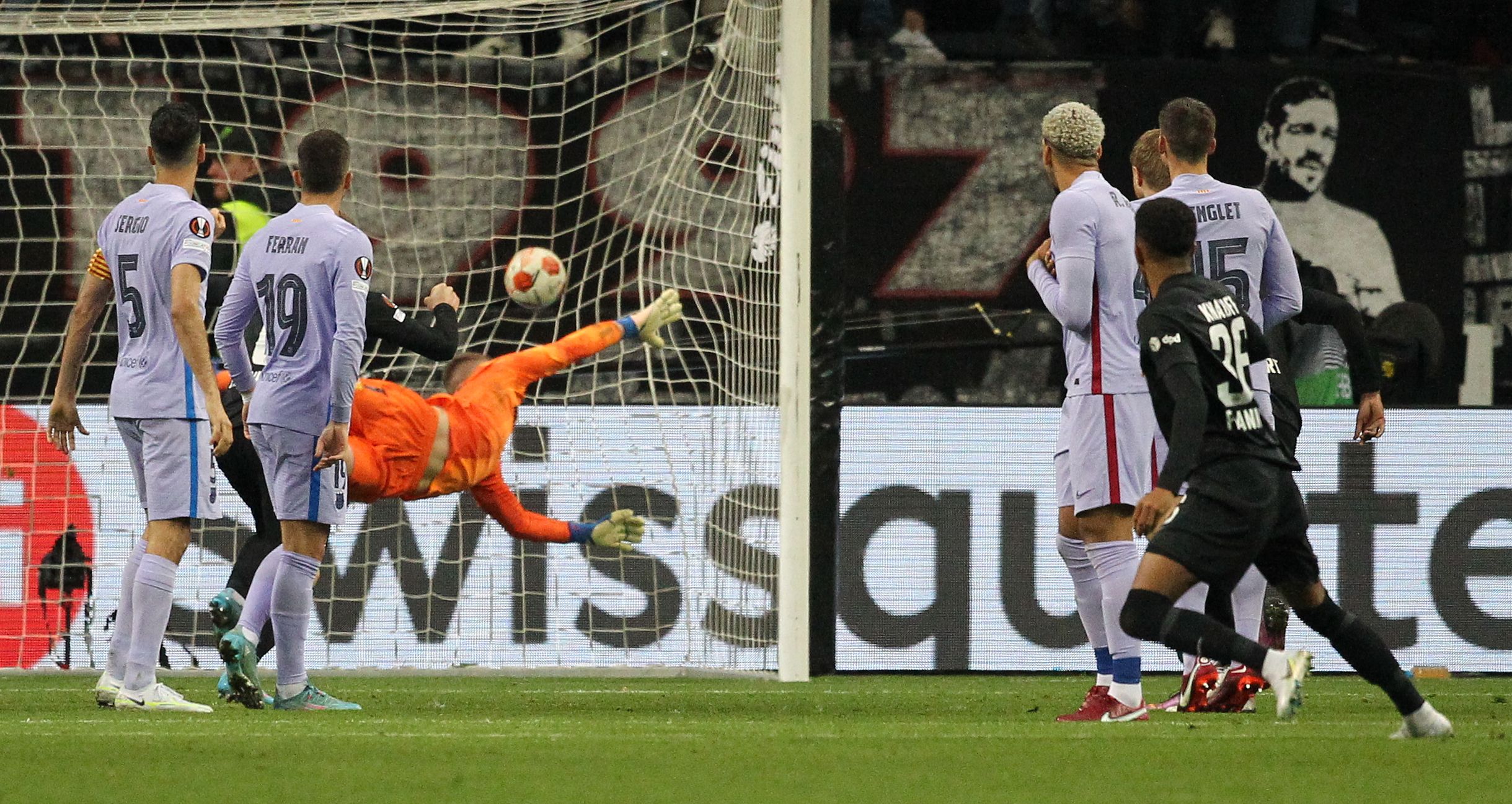 UEFA Europa League Quarterfinal: Barcelona vs Eintracht Frankfurt: Bundesliga side seeking to KNOCK OUT Barca, Semi-final spot at stake; Team News, Live Streaming and more