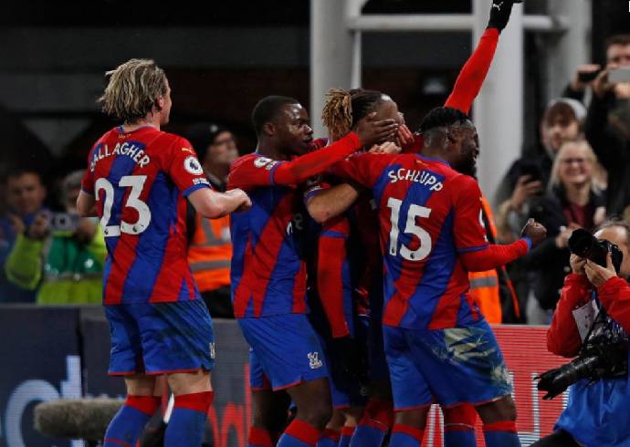 Crystal Palace beat Arsenal by 3-0 in Premier League