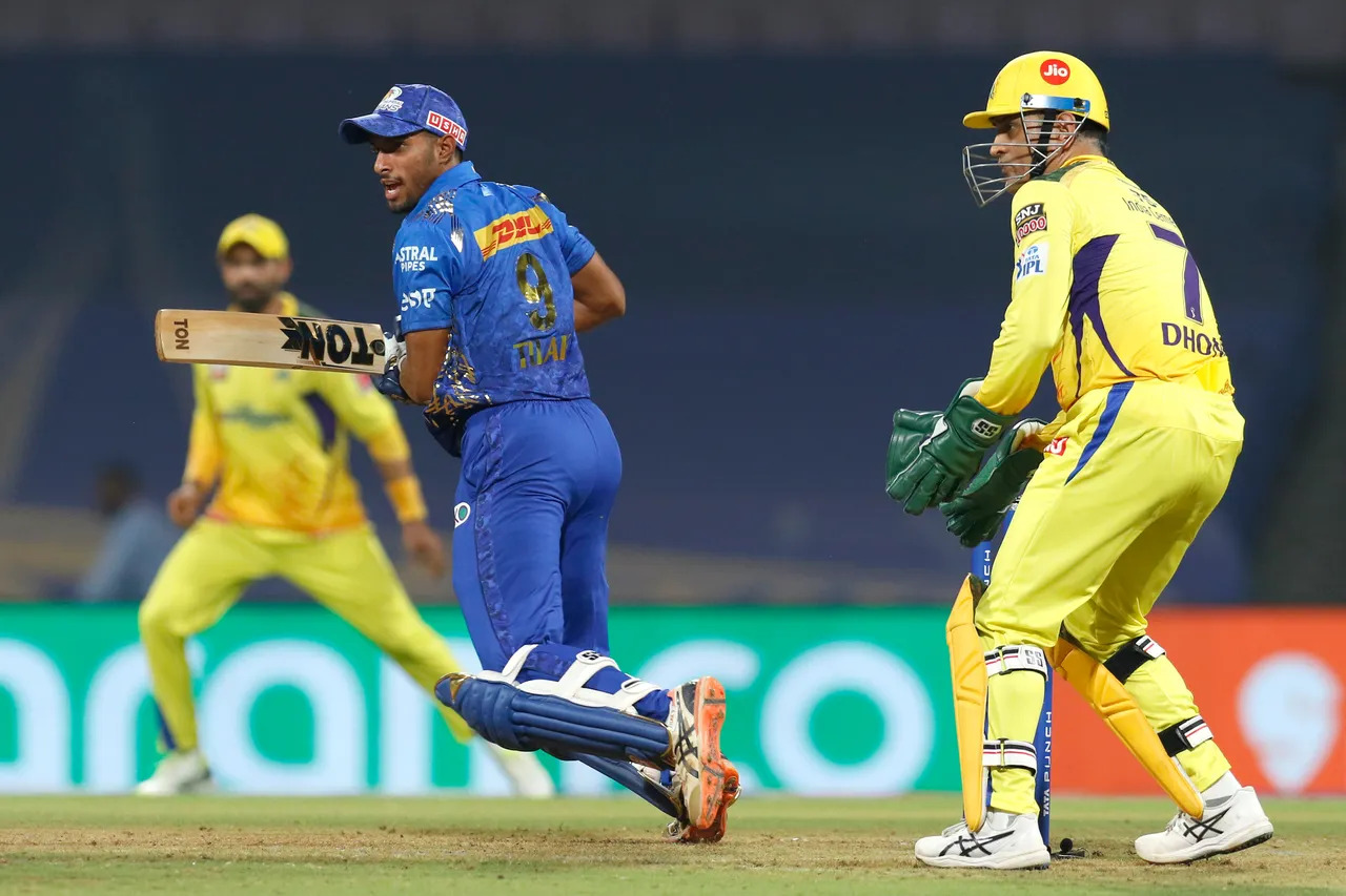 MI vs CSK LIVE: One Man Army at MI as youngster Tilak Verma leads FIGHTBACK single-handedly, scores half-century - Watch Video