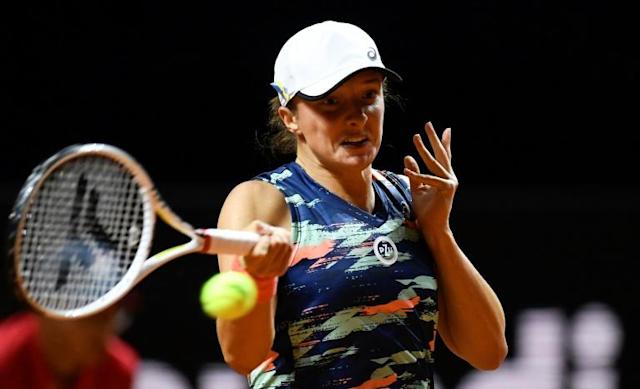 Stuttgart Open 2022: World No 1 Iga Swiatek brushes aside qualifier Eva Lys to advance in Porsche Tennis Open