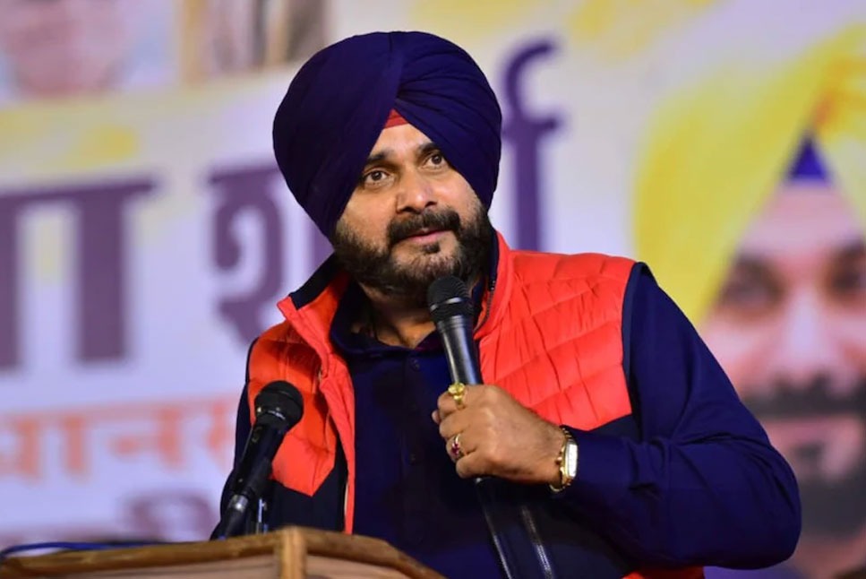 Navjot Singh Sidhu: Former cricketer Navjot Singh Sidhu will NOT SURRENDER today, requests court to give him few weeks for MEDICAL reasons - Follow Live Updates