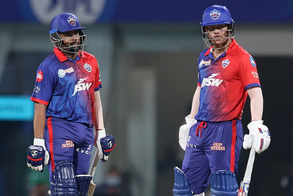 PBKS vs DC LIVE: Delhi Capitals' opening combination FLOPS again, David Warner departs for GOLDEN DUCK as Prithvi Shaw's absence proves costly - Watch Video