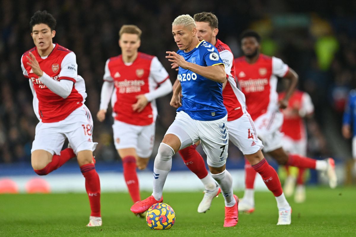 Arsenal vs Everton LIVE: Everton face the Gunners whose Top-4 dreams lie in Tottenham's hands, Follow Arsenal vs Everton LIVE Streaming: Team news, Predictions
