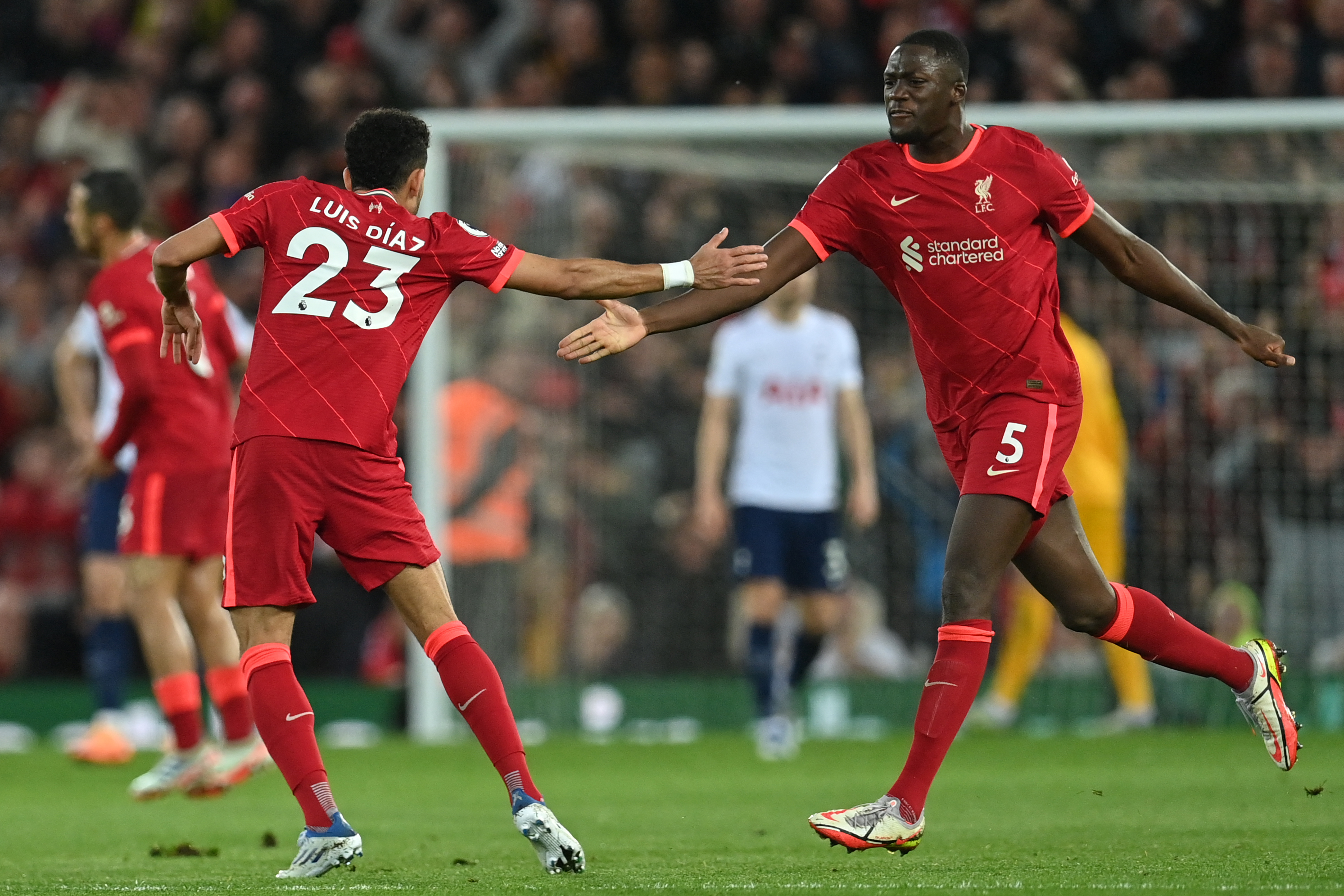 Premier League: Liverpool lead Premier League title race despite dropping crucial points, Liverpool draw 1-1 against Tottenham Hotspur: Watch Liverpool vs Spurs HIGHLIGHTS