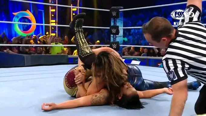 Natalya and Shayna Baszler targeted Raquel’s left hamstring and decimated i...