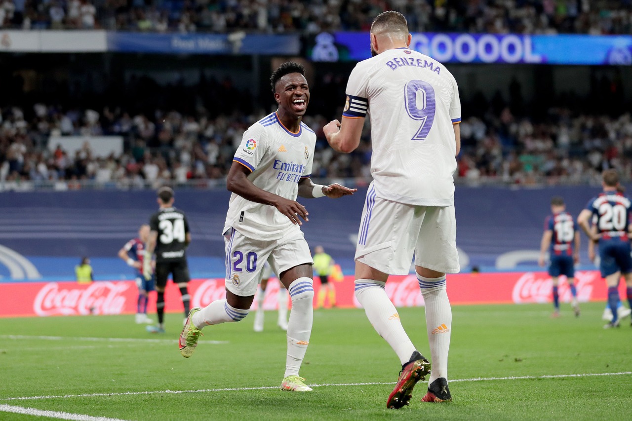 Vend om Styring karton La Liga: Real Madrid win 6-0, Levante are relegated