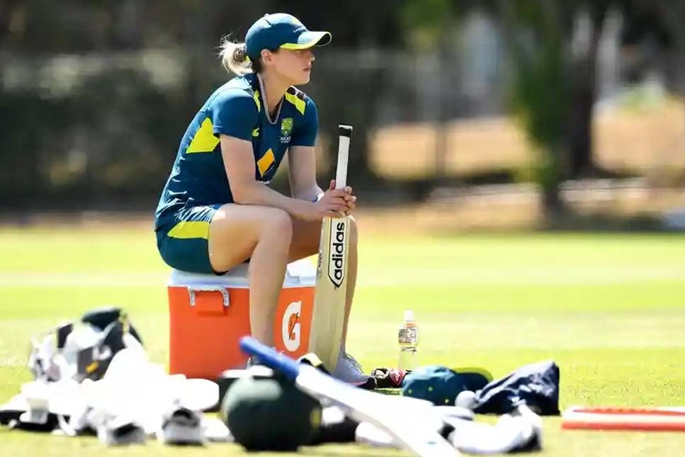 Commonwealth Games: Star Australia all-rounder Ellyse Perry nursing back stress, likely to play only as a batter