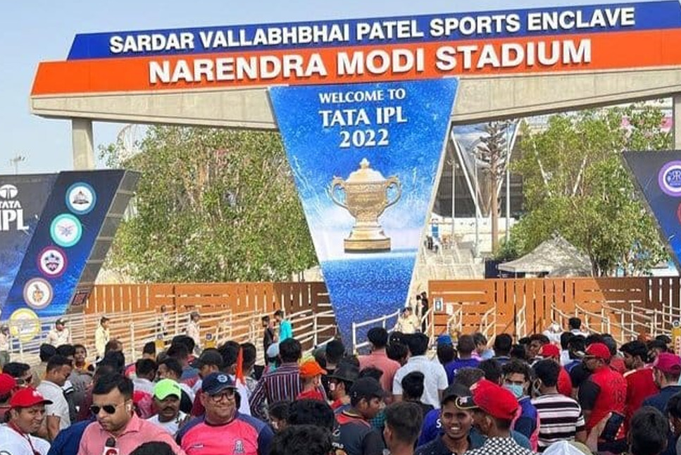 IPL 2022 Qualifier 2 Live: Over 1 lakh people THRONG Narendra Modi Stadium for RR vs RCB Clash, thousands more queue outside: Check pics