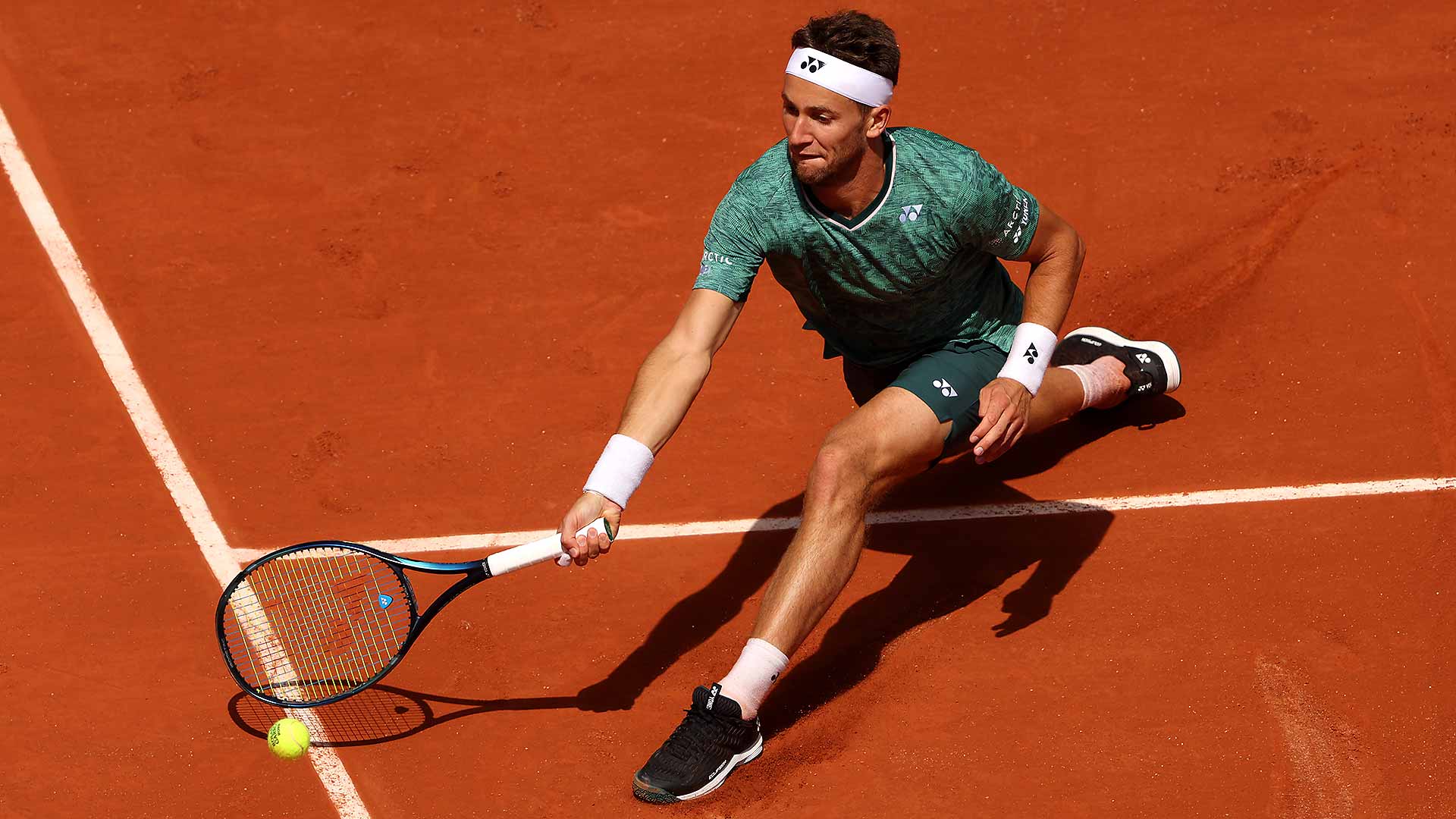 French Open 2022 Live: Casper Ruud becomes first Norwegian to make it to French Open quarterfinals, defeats Hubert Hurkacz in a four-setter in fourth round