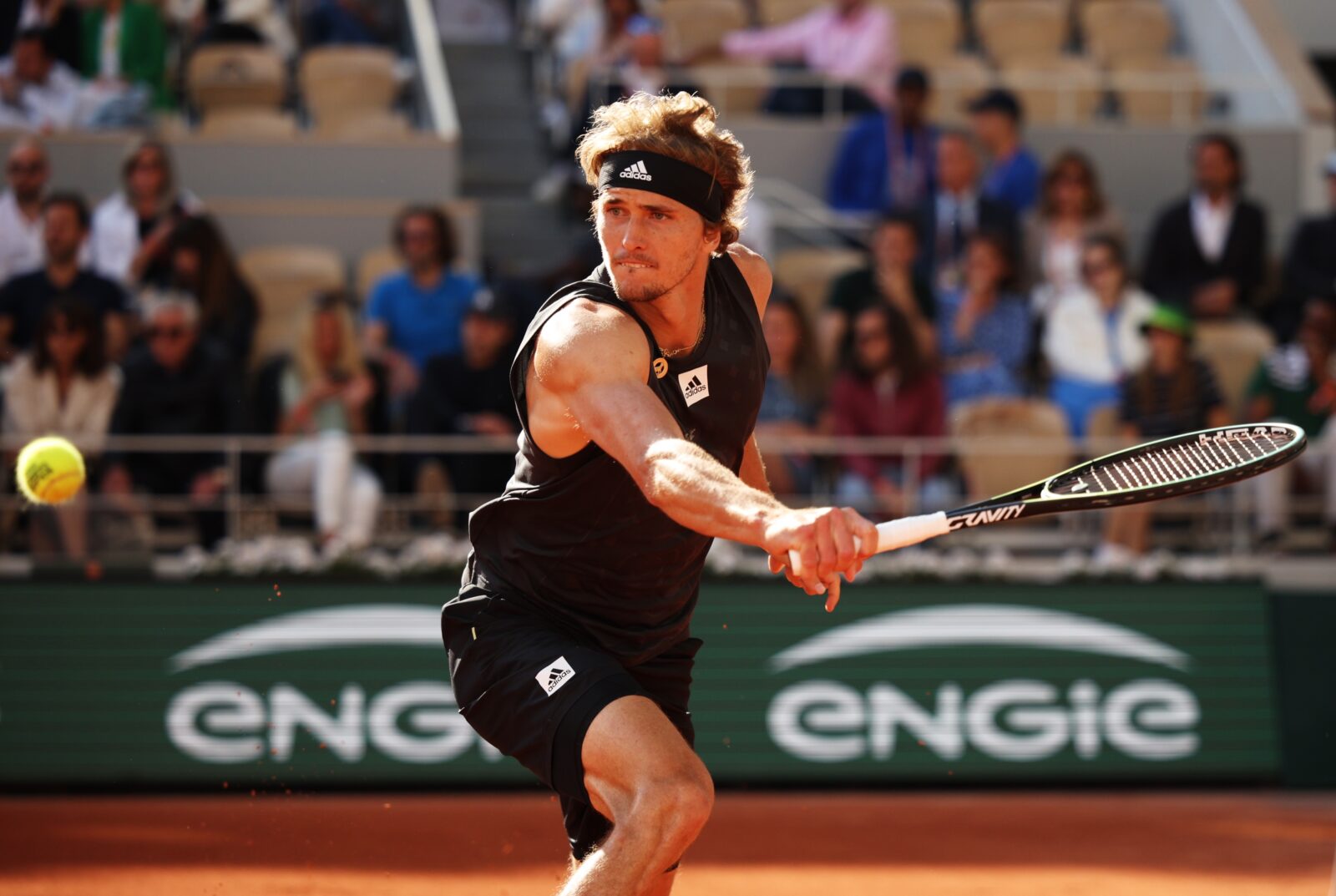 French Open Quarterfinals LIVE: Alexander Zverev defeats Carlos Alcaraz in a four set thriller to advance to French Open semifinals