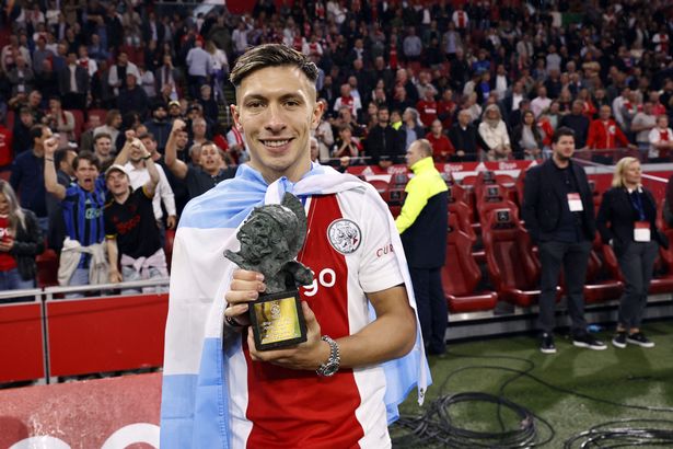 Manchester United transfer news: Man United submit OFFICIAL bid for Ajax defender Lisandro Martinez, Erik ten Hag keen to reunite with Argentinian - Check details