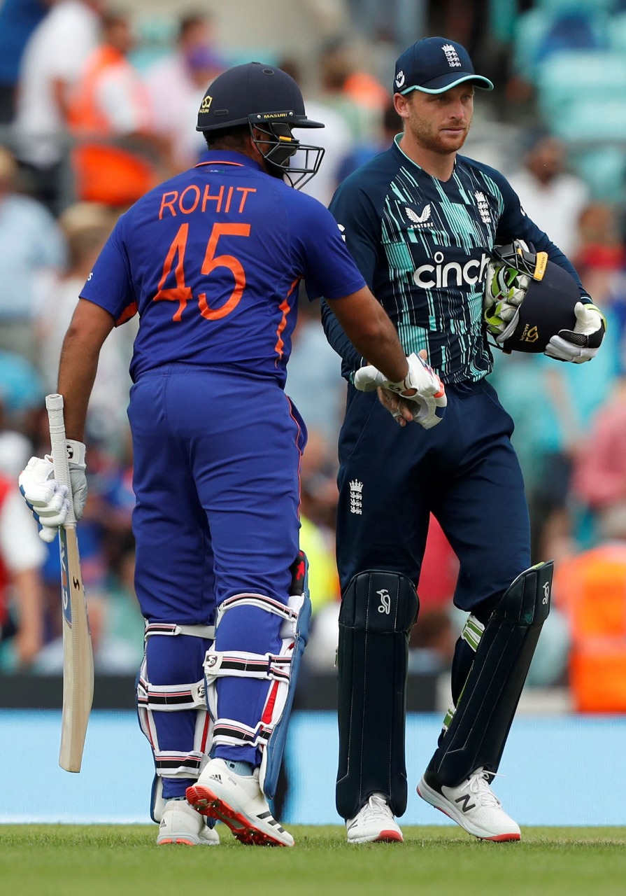 Rohit Sharma shakes Jos Buttler's hands after sealing the win at Oval