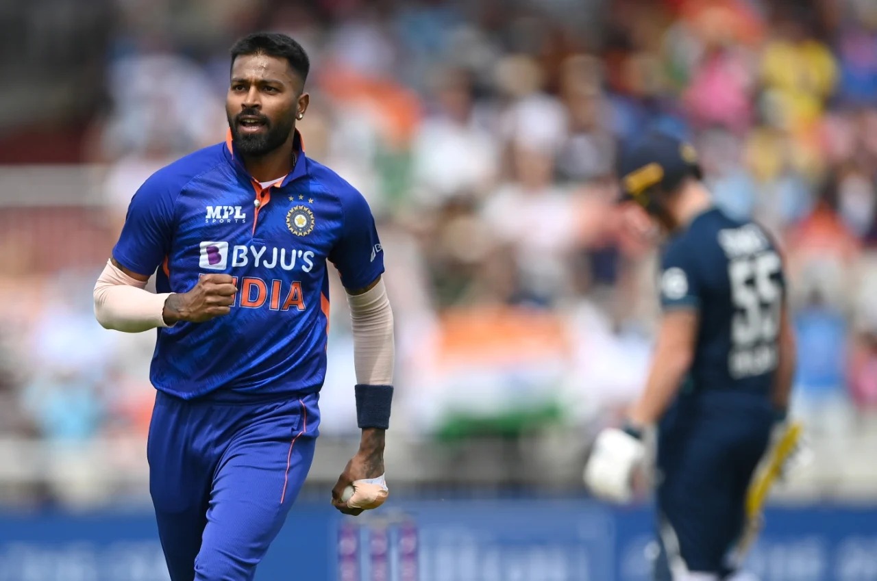  Australian legend Glenn McGrath showers HUGE praise on Hardik Pandya the all-rounder, says 'he is two cricketers in one, intelligent bowler and powerful hitter'