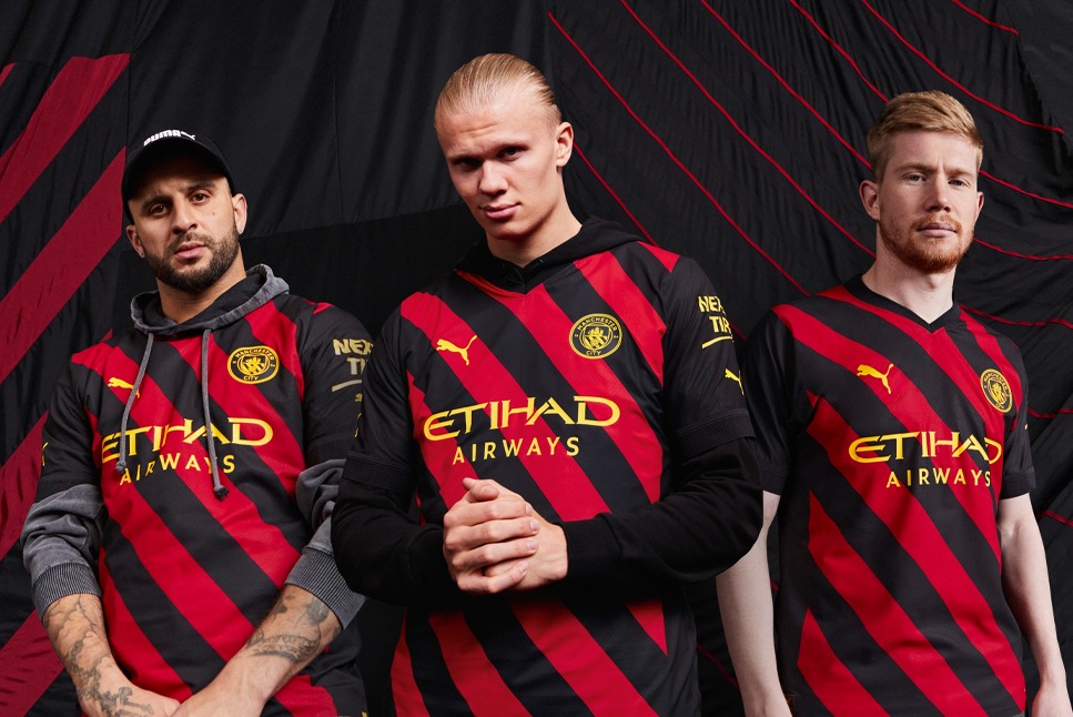 Imperialisme Depression Erkende Manchester City away kit 2022-23: Man City release new PUMA 'Red and Black'  away jersey, Check PICS
