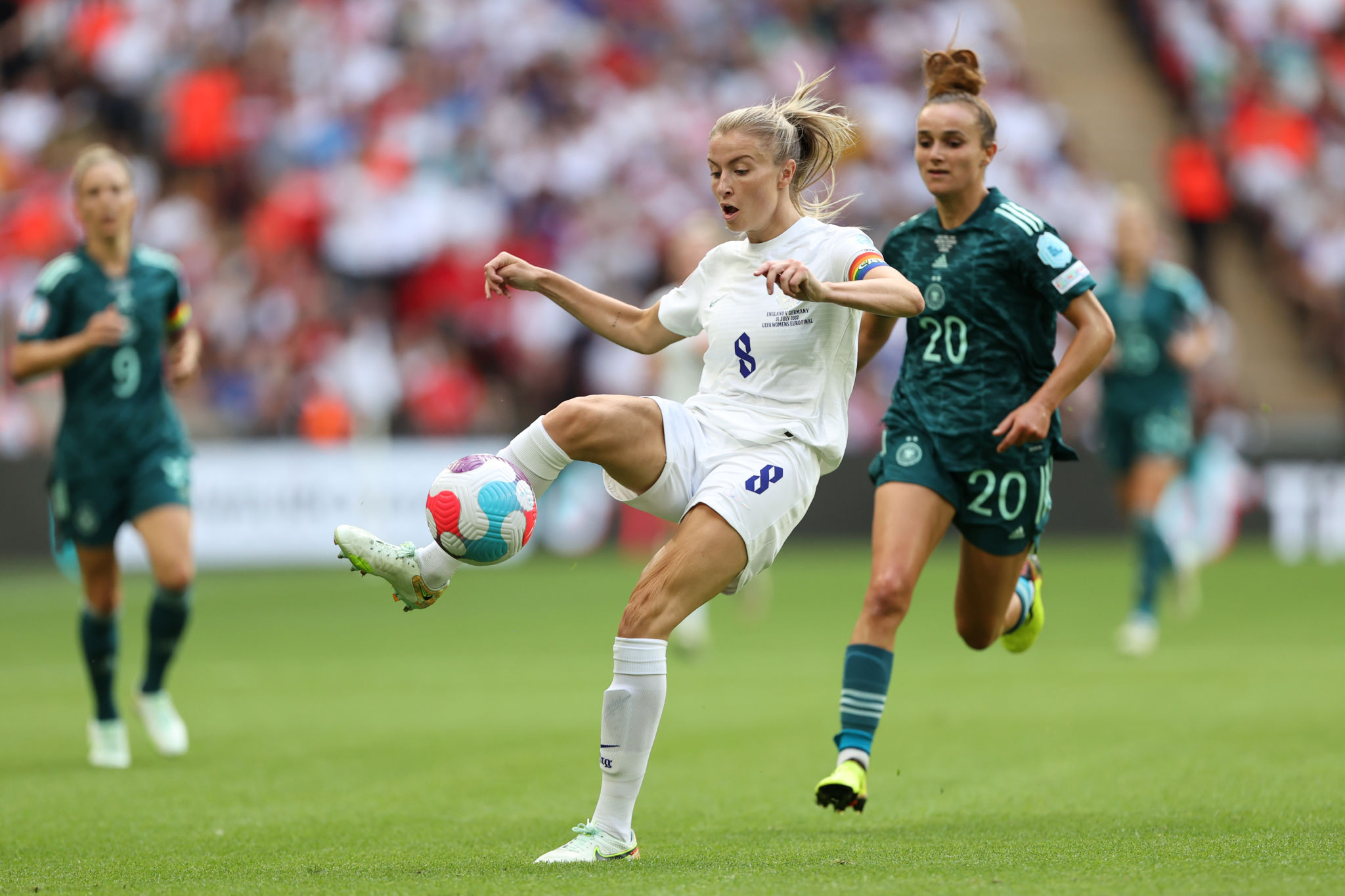 İngiltere EURO 2022 Kazananlar: İngiltere, Kadınlar EURO 2022 Finalini uzatmalarda Almanya'yı 2-1 yenerek kazandı, Chloe Kelly Lionesses adına galibiyet golünü attı, Check England Almanya'yı yendi.