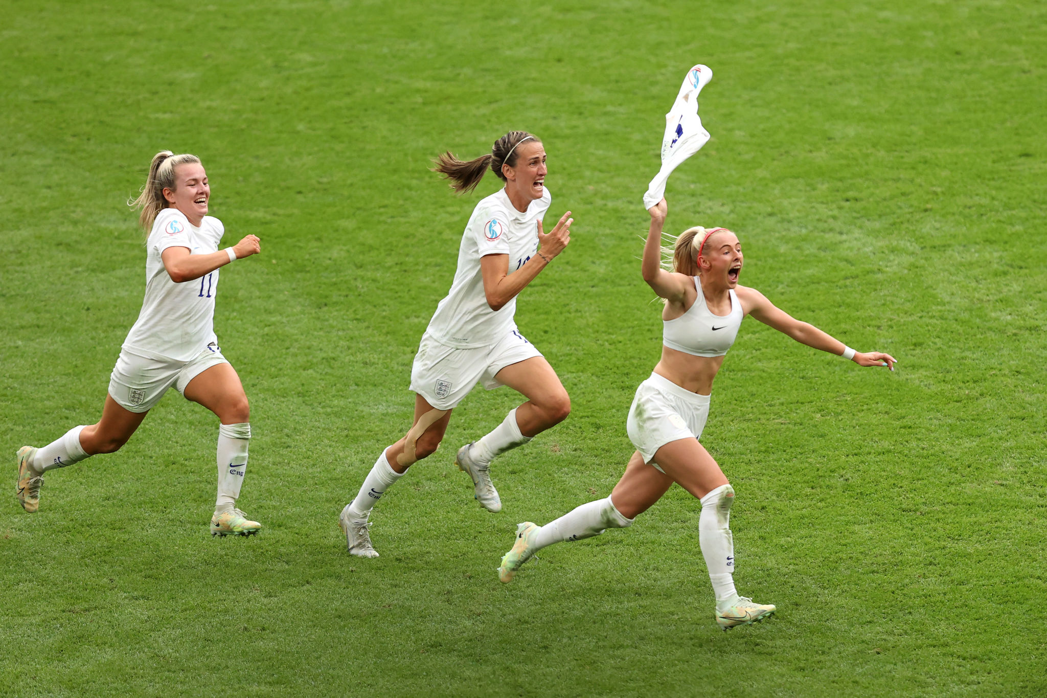 İngiltere EURO 2022 Kazananlar: İngiltere, Kadınlar EURO 2022 Finalini uzatmalarda Almanya'yı 2-1 yenerek kazandı, Chloe Kelly Lionesses adına galibiyet golünü attı, Check England Almanya'yı yendi.