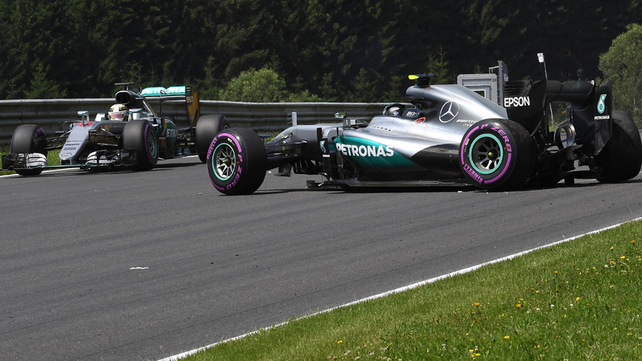 F1 Austrian GP: From EPIC Lewis Hamilton-Nico Rosberg collision to Fernando Alonso ending on TOP of Kimi Raikkonen’s Ferrari - Check out top 5 incidents from Austrian GP
