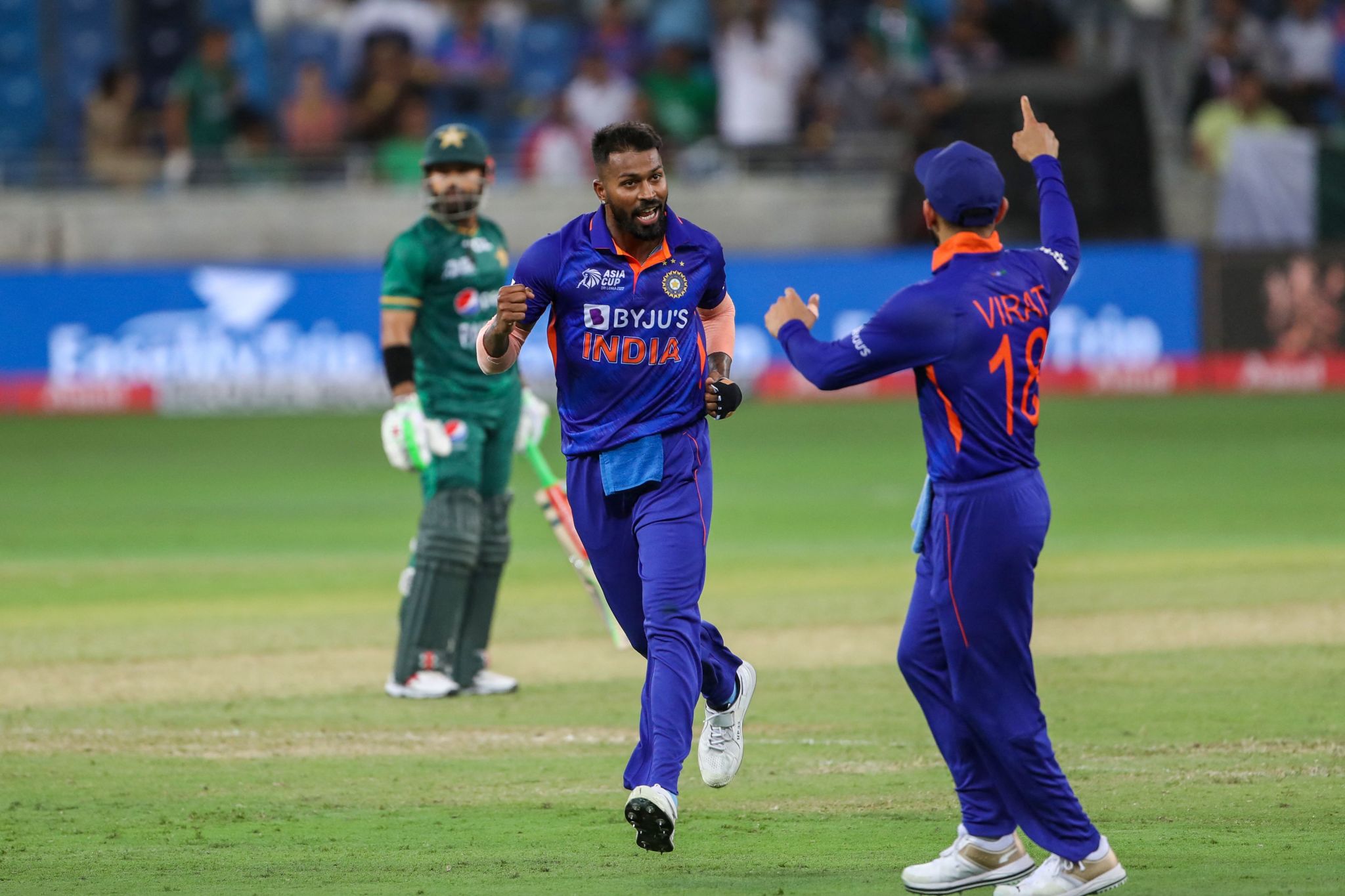 IND vs PAK Asia Cup: Fans go CRAZY to celebrate late night on Sunday in Bangalore after India swap Pakistan: Follow IND vs PAK Asia Cup LIVE Updates 