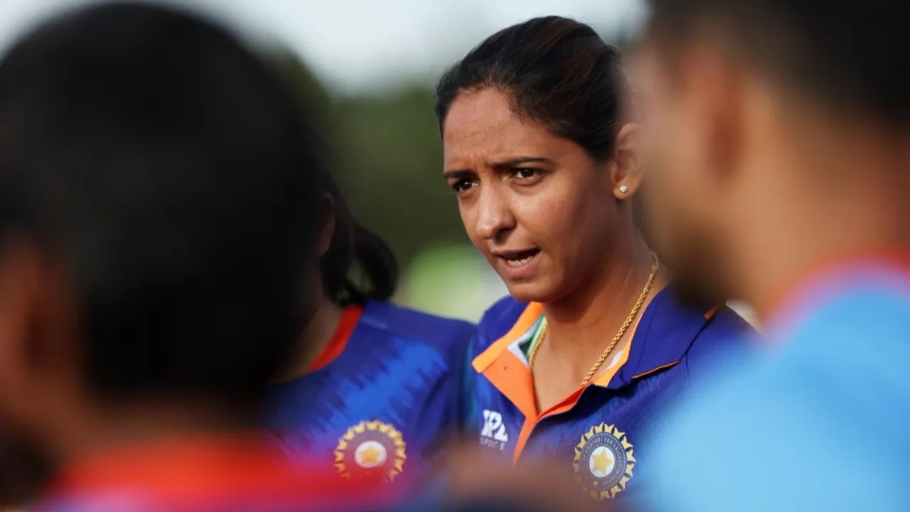 Women's Asia Cup 2022: India stars Smriti Mandhana, Jemimah Rodrigues share fun moments with Jhulan Goswami in Kolkata ahead of clash vs Sri Lanka - WATCH Video, India Women vs Sri Lanka Women, India vs Sri Lanka, Asia Cup women's, Asia Cup womens
