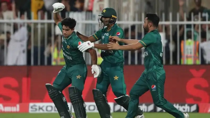 Naseem Shah bat auction: Pakistan star pacer to auction his Asia Cup six-hitting bat for flood relief campaign, Check OUT