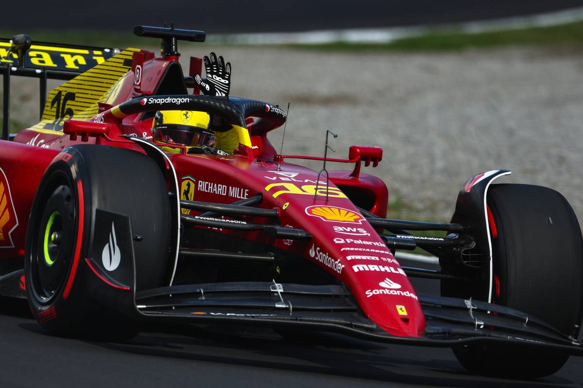 Italian GP Live Carlos Sainz ensures Ferrari top times again in Monza practice