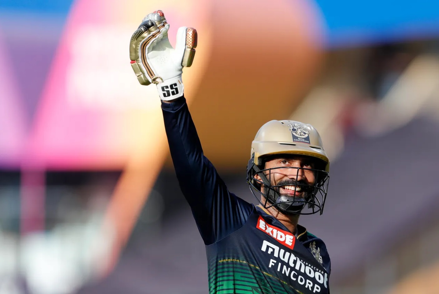 Dinesh Karthik Helmet: Why is Dinesh Karthik donning a DIFFERENT helmet compared to other batters? Check OUT Team India, ICC T20 World Cup, ICC T20 WC, Cricket Helmet