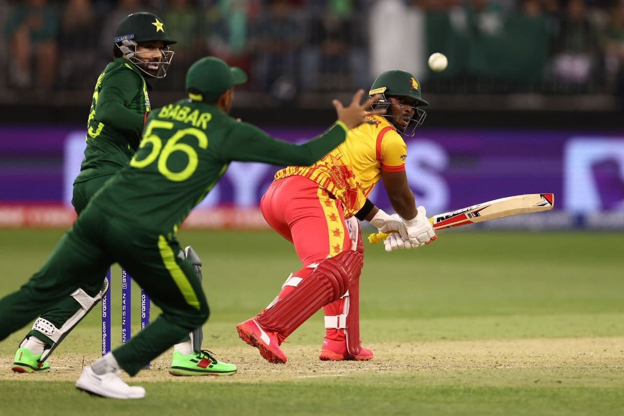 PAK vs ZIM LIVE: Babar Azam takes one-handed blinder, ICC calls it 'catch of the tournament' - WATCH Video