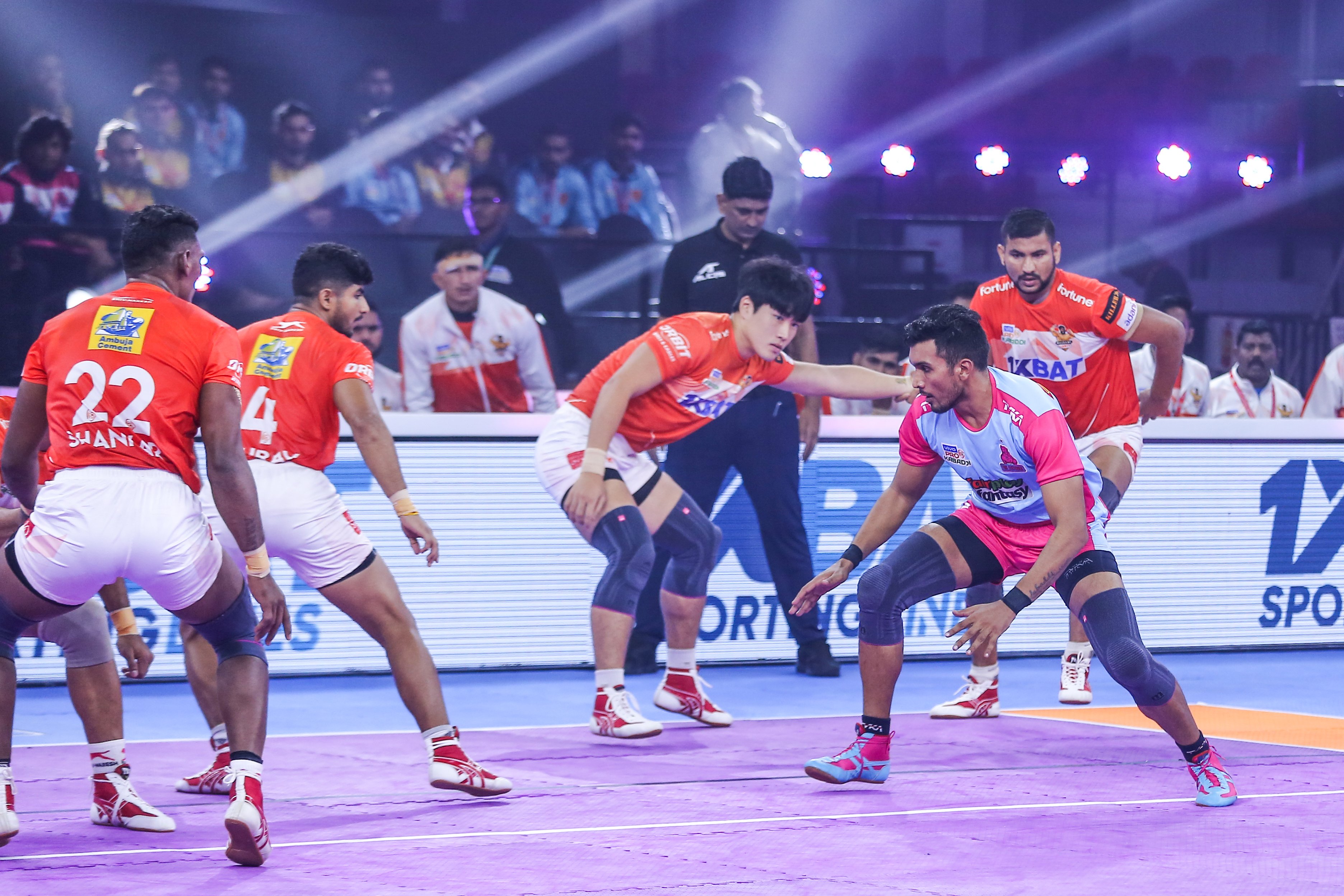 PKL 2022 LIVE: High-flying Jaipur Pink Panthers take on Bengal Warriors in blockbuster clash on Day 11 while Telugu Titans, Puneri Paltan aim for second win in Pro Kabaddi League 9 - Follow LIVE updates
