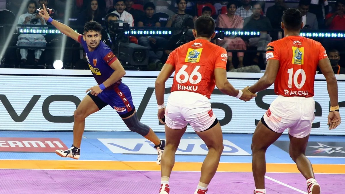 PKL 2022 LIVE: Table-topper Dabang Delhi to lock horns with UP Yoddhas on Day 6 while unbeaten home side Bengaluru Bulls to take on Bengal Warriors in clash of former champions - Follow LIVE updates