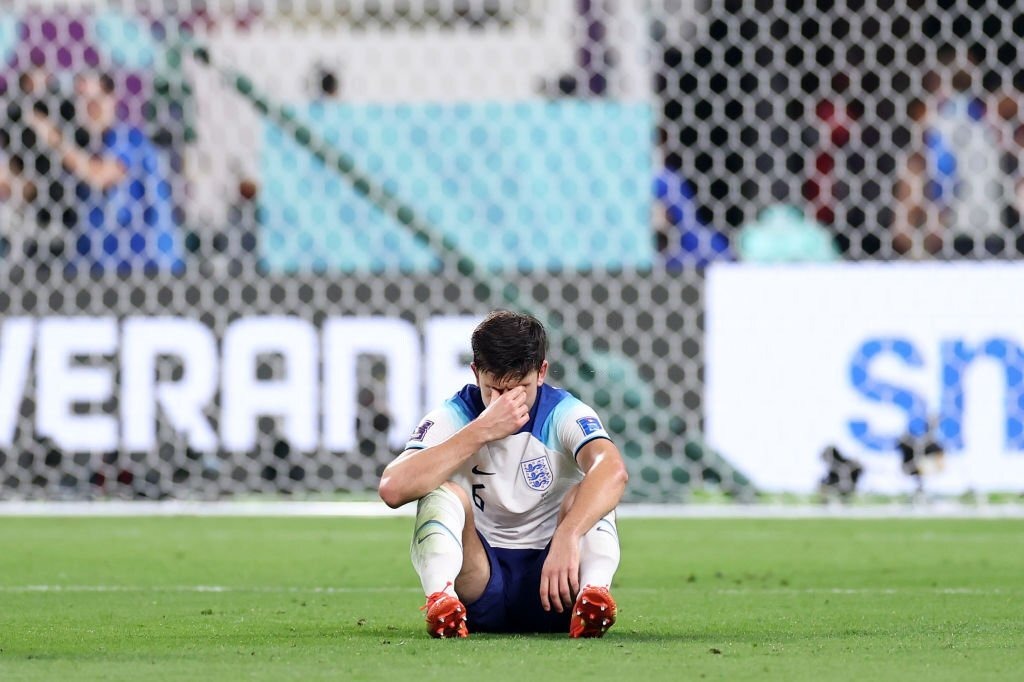 Piala Dunia FIFA: Harry Maguire MENDAPATKAN Subbed untuk Gegar & ‘Penglihatan Kabur’ melawan Iran
