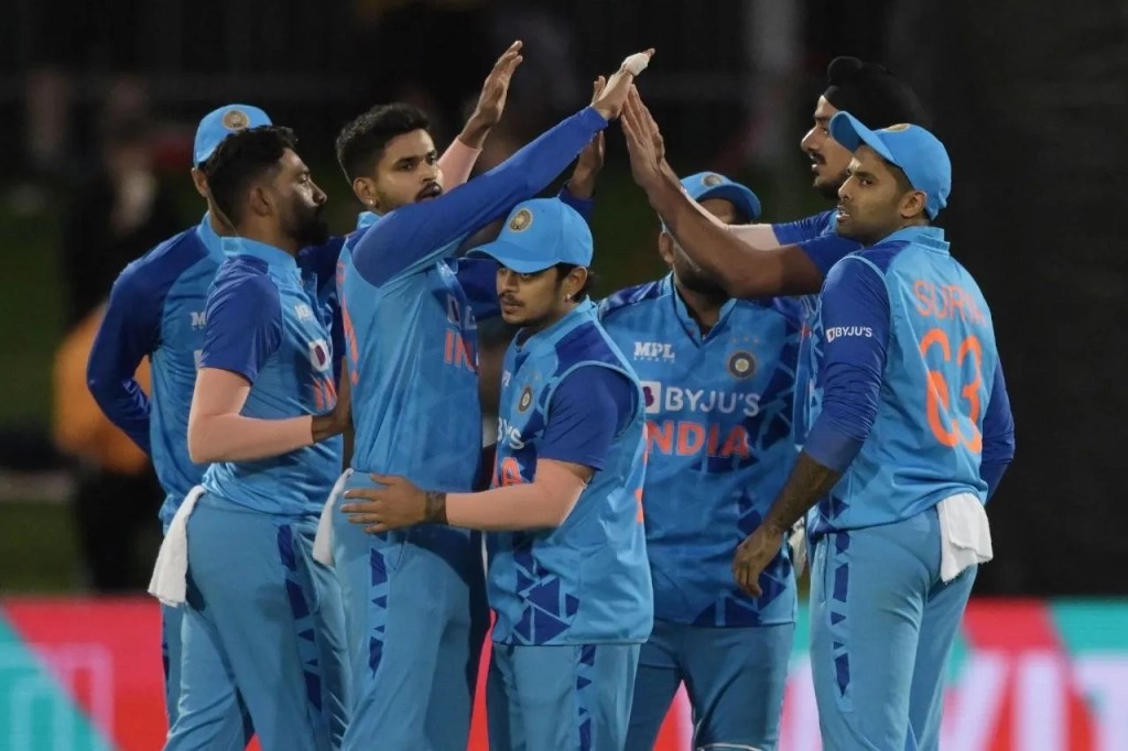 IND vs NZ LIVE: Rishabh Pant, Umran Malik, Deepak Chahar, Shreyas Iyer, Shardul Thakur, Washington Sundar, DAY of Team India'nın Auckland'daki 'süper hayranı' oldu