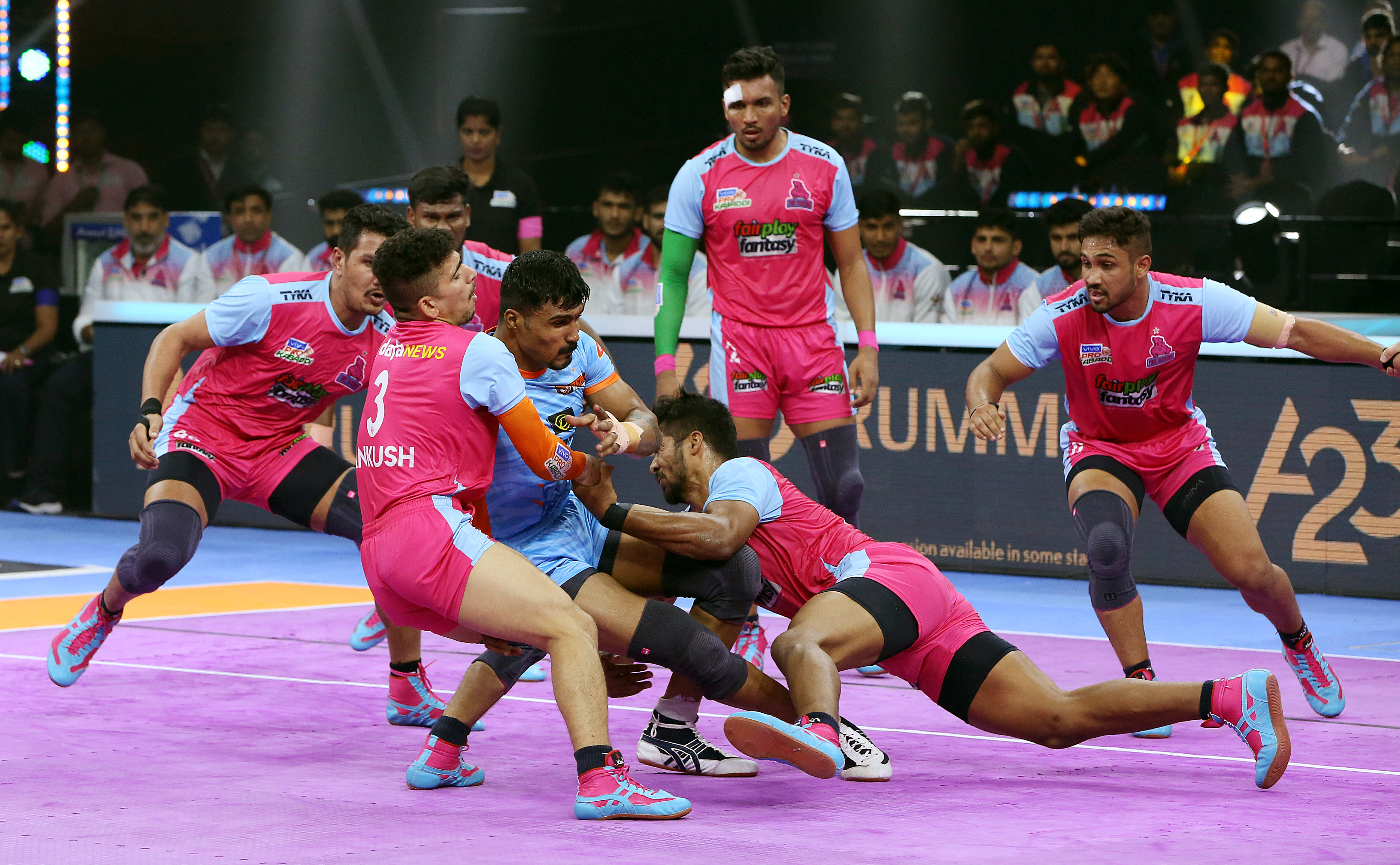 JAI vs BEN Highlights: Table-toppers Jaipur Pink Panthers defeat Bengal Warriors in Pro Kabaddi League Season 9: Watch Highlights